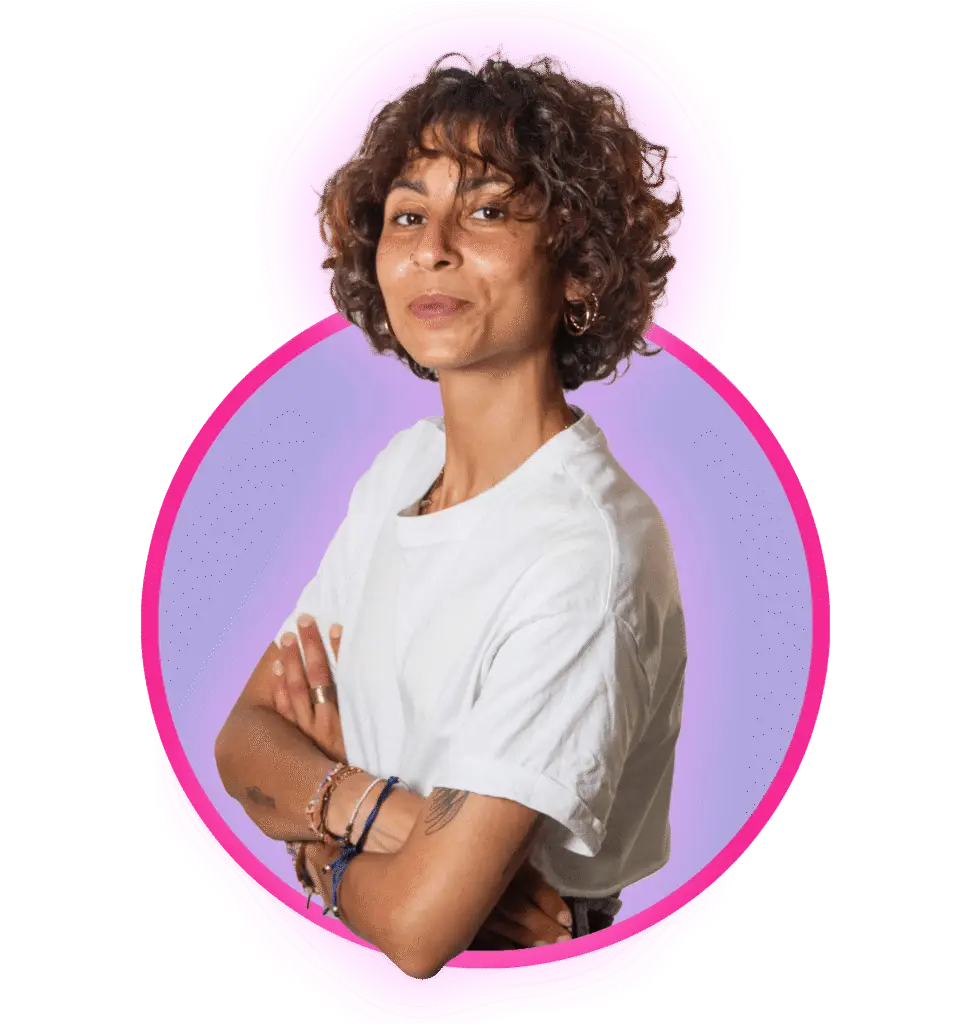 photo-nadia-yahyabey-consultante-seo-freelance-ta-partenaire-digitale-hero-banner-hp-lumia-seo